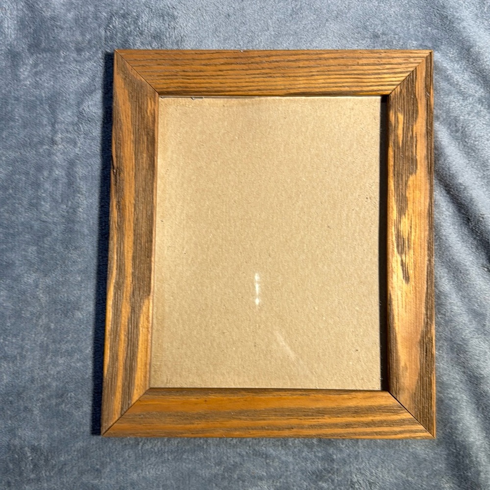 Wooden wall hanging picture frame. 8x10. Vintage.